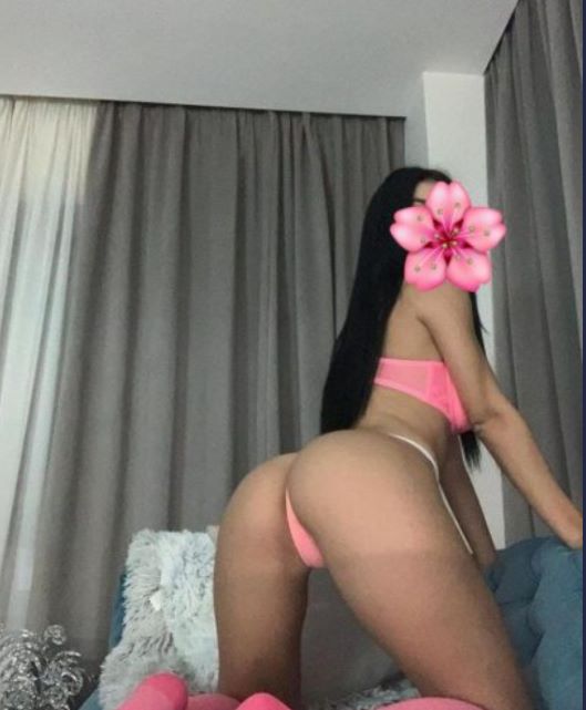 seksi kalçalara sahip escort yudum