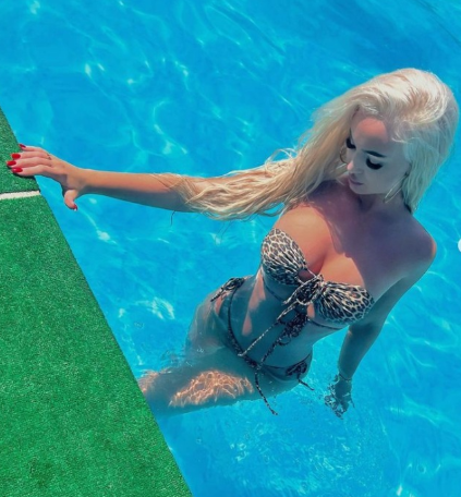 buz gibi vajinası olan escort