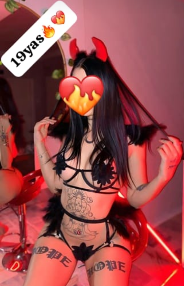 19 yaşındaki anal escort