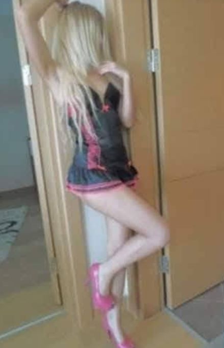 zayıf beyaz tenli escort bayan