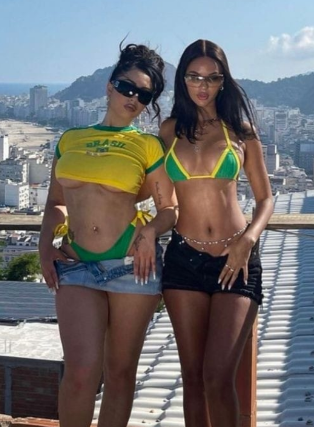 escort bayanlar ile grup zamanı