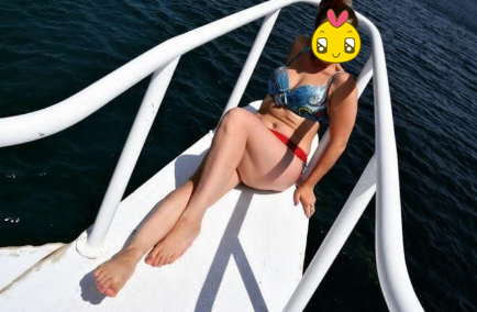 escort bayan bikinili