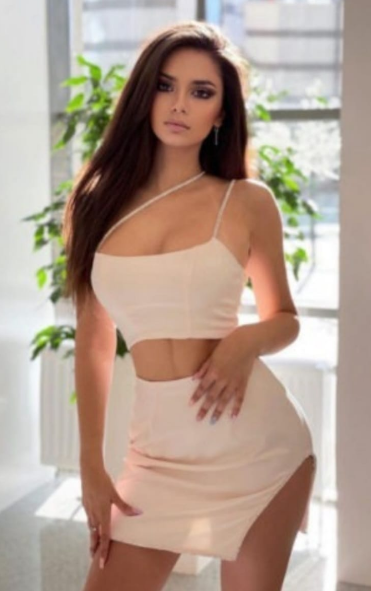 beyaz elbiseli prenses escort